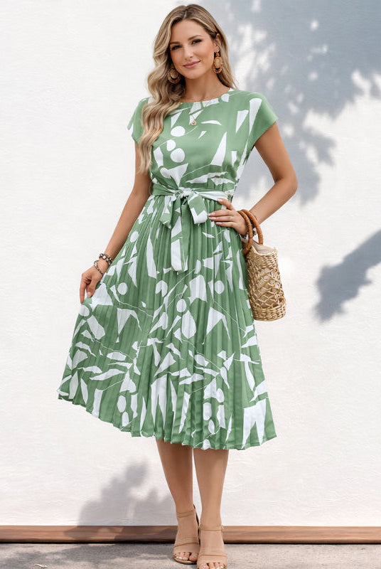 Wrinkly But Stylish Maternity Dress