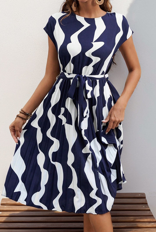 Wrinkly But Stylish Maternity Dress