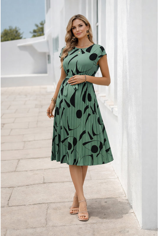 Wrinkly But Stylish Maternity Dress