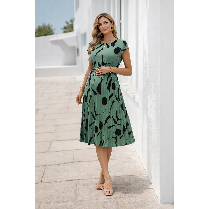 Wrinkly But Stylish Maternity Dress