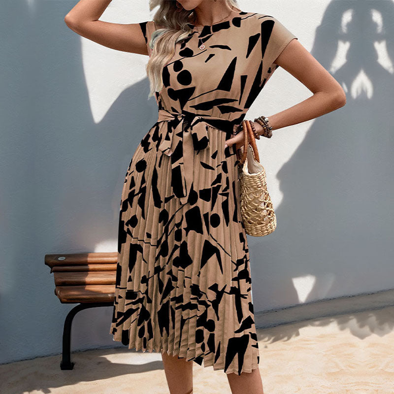 Wrinkly But Stylish Maternity Dress